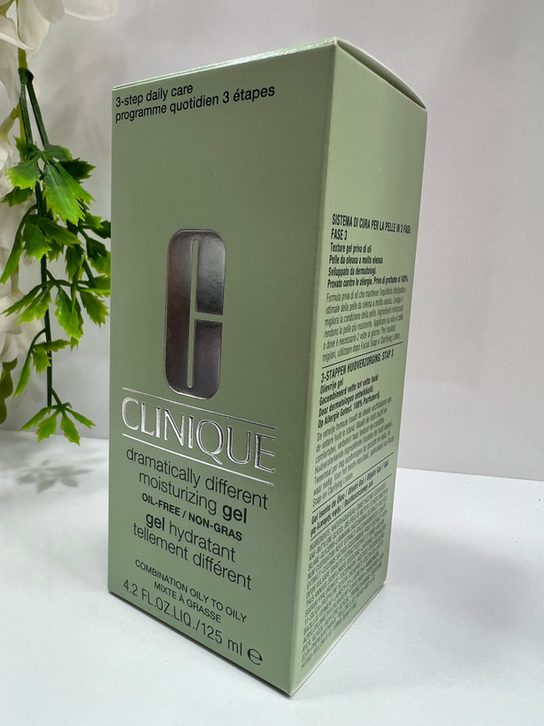 ژل آبرسان کلینیک مدل Oil-Free حجم 125 میلی لیتر