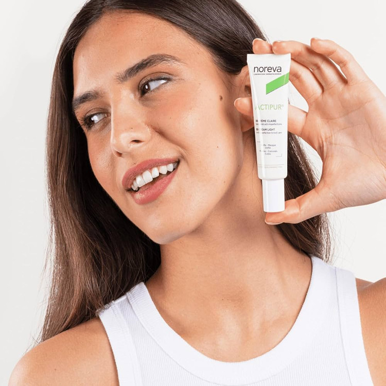 کرم ضد آفتاب رنگی ضدجوش نوروا مدل Actipur SPF50+ حجم 30 میلیلیتر