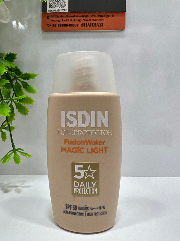 ضد آفتاب رنگی ایزدین فیوژن واتر مجیک لایت SPF50 حجم 50 میل