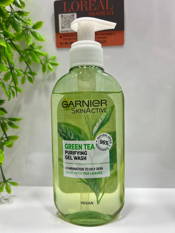 ژل شستشوی صورت گارنیر Green Tea پاک کننده پوست مختلط تا چرب 200 میلی لیتر