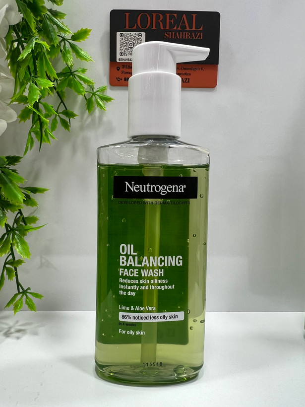 ژل شستشوی صورت نوتروژینا Oil Balancing پوست چرب حاوی لیمو و آلوئهورا 200 میل