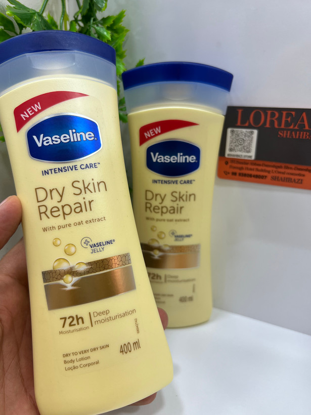 Vaseline Body Lotion Repairs Dry Skin with Oat Extract 400 ml