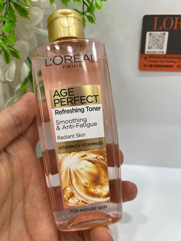 تونر روشنکننده و شادابکننده لورآل پاریس Age Perfect حاوی ویتامین C و B5 مناسب پوست بالغ ۲۰۰ میلیلیتر