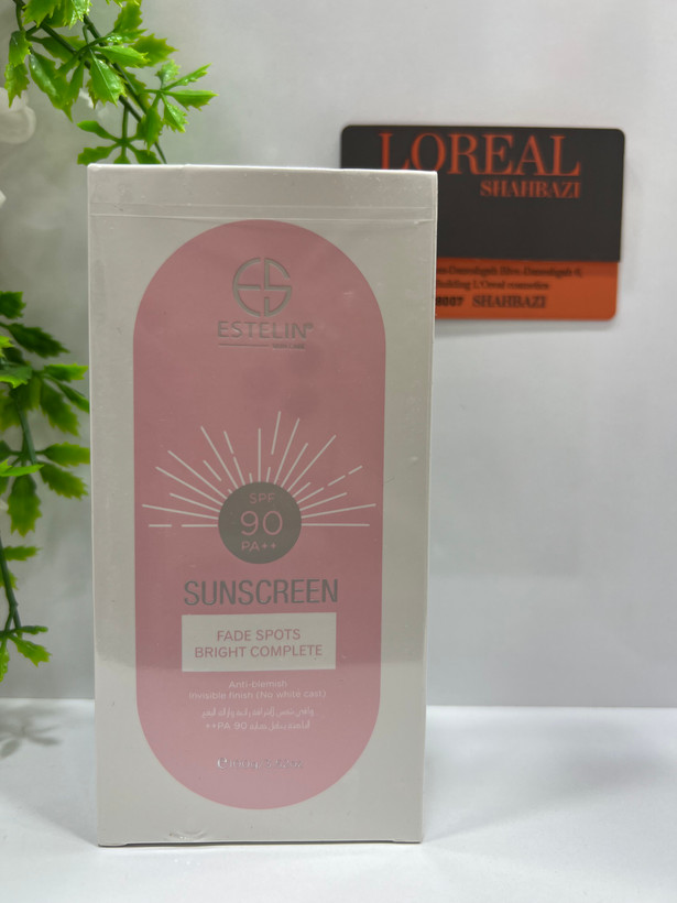 کرم ضد آفتاب ضد لک و روشنکننده استلین SPF90 PA+++ | محافظت بسیار بالا، کاهش لک و افزایش درخشندگی پوست