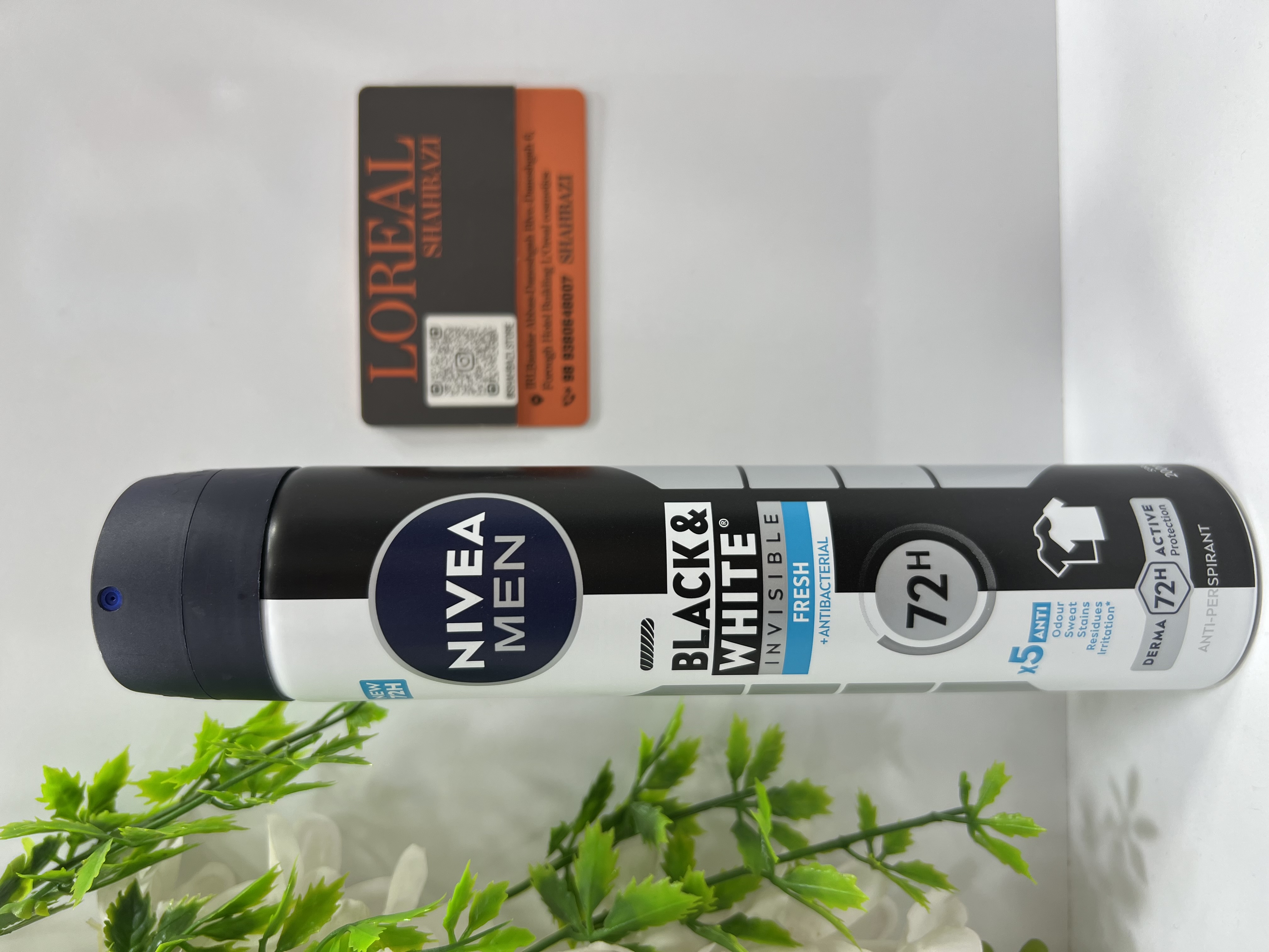اسپری بزرگ ضدتعریق مردانه نیوآ مدل بلک اند وایت فرش Black & White Invisible Fresh